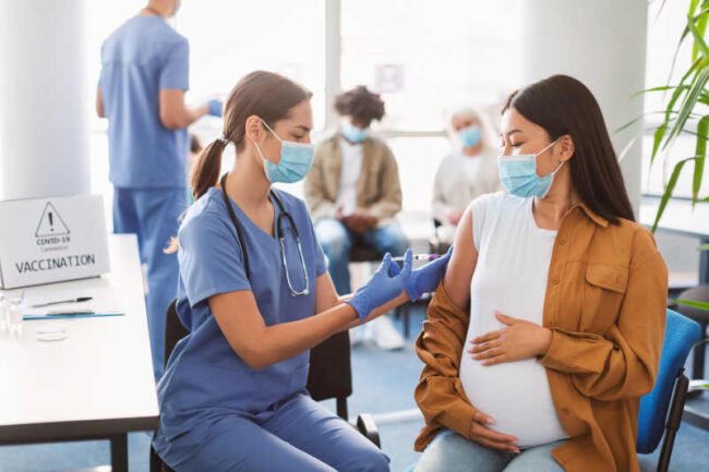 Helping Pregnant Women Stay Healthy with the COVID-19 Vaccine Helping Pregnant Women Stay Healthy with the COVID-19 Vaccine